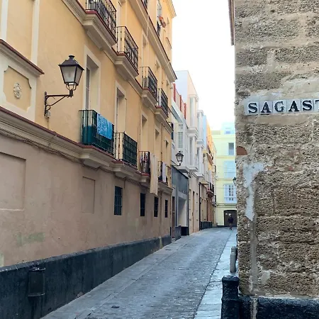 San Lorenzo Y 加的斯