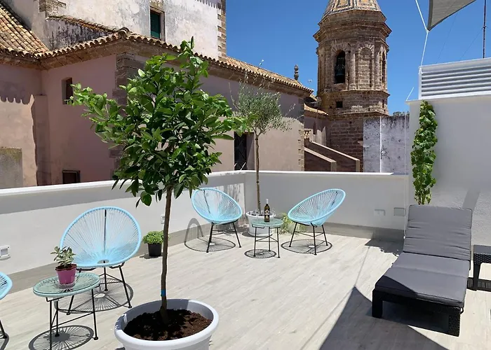 San Lorenzo Y * Cadiz