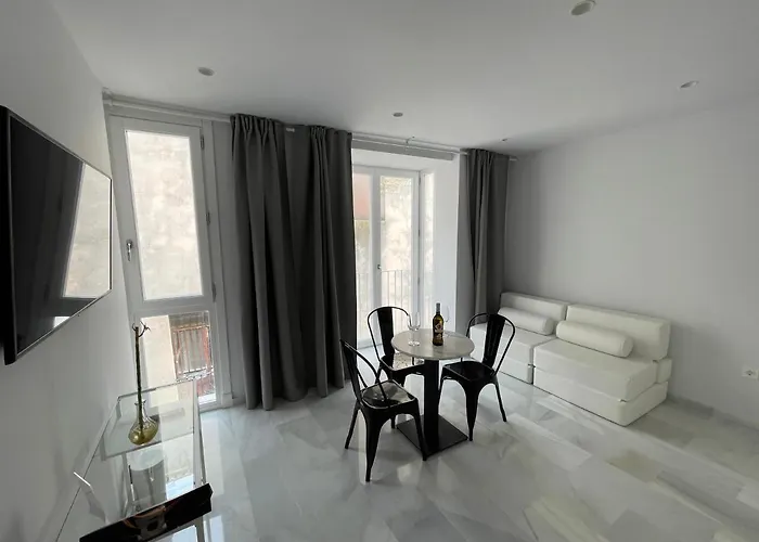 San Lorenzo Y * Cadiz