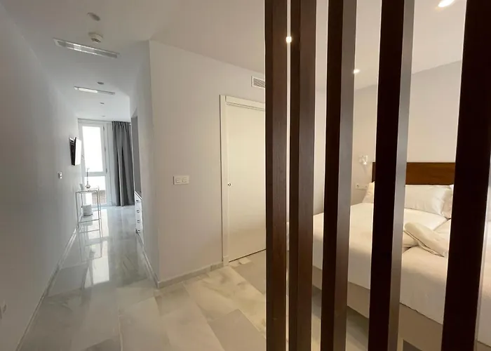 San Lorenzo Y * Cádis