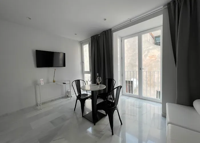 San Lorenzo Y Cádis