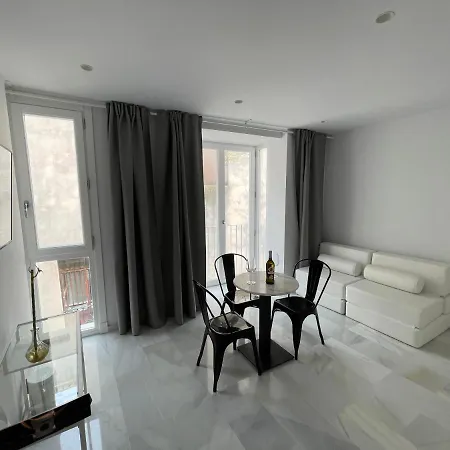 San Lorenzo Y * Cádiz